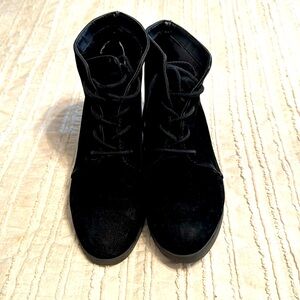 Madden Girls black booties 8.5